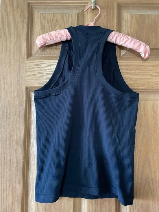Athleta Ribbed Tank Top Medium - Picture 2 of 3